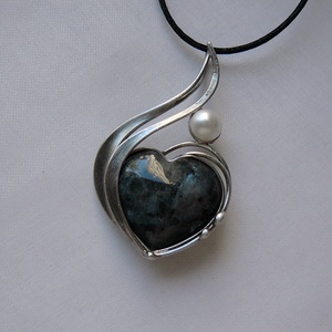 Fekete labradorit medál - ékszer - nyaklánc - medál - Meska.hu