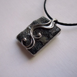 Fekete turmalin medál - Meska.hu