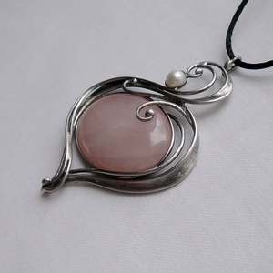 Rózsakvarc medál, Ékszer, Nyaklánc, Medálos nyaklánc, Ékszerkészítés, Fémmegmunkálás, MESKA