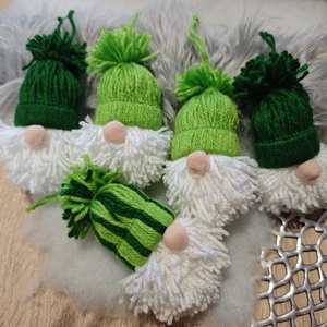 Kézműves karcsonyi manók -zöld varilt, Karácsony, Karácsonyi lakásdekoráció, Karácsonyfadíszek, Mindenmás, MESKA