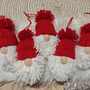 Kézműves karcsonyi manók - piros csillogós, Karácsony, Karácsonyi lakásdekoráció, Karácsonyfadíszek, Mindenmás, MESKA