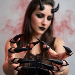 Fantasy karomszett - fekete � 10 db, Halloween és cosplay jelmezkiegészítő - ruha & divat - jelmez & álarc - jelmez - Meska.hu