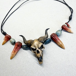 Ragnarök Démon Koponya Nyaklánc - Bestia Amulett, kézzel festett, állítható - esküvő - ékszer - nyaklánc - Meska.hu