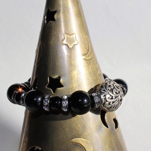 Tibeti ezüst és fekete onix gyöngyökből rugalmas karkötő Méret: S/M,15-16 cm csuklóra), fekete karperec onyx gyöngy - ékszer - karkötő - bogyós karkötő - Meska.hu