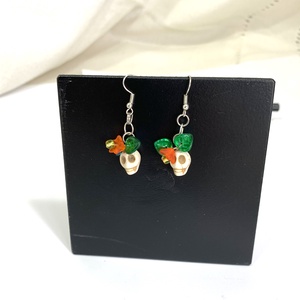 Frida Kahlo halálfejes virágos fülbevaló kb.5 cm-es, Halloween Fülbevaló, Halál Fej lógós fülbevaló, Party Füli  - ékszer - fülbevaló - lógó fülbevaló - Meska.hu