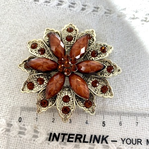 Vintage BROSS az 1980-as évekből, gyönyörű elegáns strasszos kitűző, pin szövetkabátra, blúzra,  blézerre - ékszer - kitűző és bross - kitűző - Meska.hu