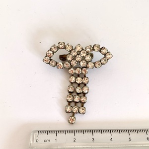 Vintage ékszer, régi BROSS az 1980-as évekből, gyönyörű elegáns strasszos kitűző, pin szövetkabátra, blúzra,  blézerre - ékszer - kitűző és bross - kitűző - Meska.hu