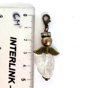 HEGYIKISTÁLY angyalka, őrangyal, angyal charm, angyal dísz, angyalos kulcstartó, táskadísz, ajándék angyalka tündér - ékszer - karkötő - charm karkötő - Meska.hu