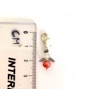 MINI Angyal, angyalka, őrangyal, angyal charm, angyal dísz, angyalos kulcstartó, táskadísz, ajándék angyalka tündér - ékszer - karkötő - charm karkötő - Meska.hu