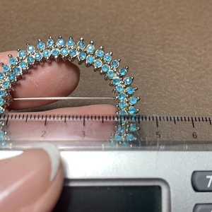 Vintage BROSS az 1980-as évekből, gyönyörű elegáns strasszos kitűző, pin szövetkabátra, blúzra,  blézerre - ékszer - kitűző és bross - Meska.hu