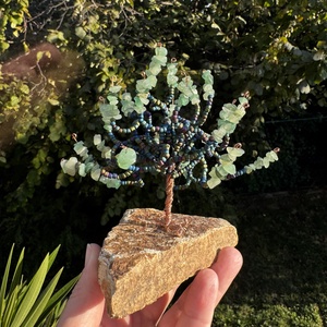 Fa ásványból, Aventurin drágakő fa, Kristály Bonsai Ékszerfa szerencsefa, életfa, pénzfa, kristályfa kövekből drágakő fa - otthon & életmód - dekoráció - asztal és polc dekoráció - gyöngyfa, ásványfa - Meska.hu