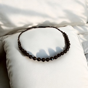 Csillogó fekete minőségi üveggyöngy nyakék, vintage muránói olasz nyaklánc, csodás régi ékszer, retro üveg nyakék - ékszer - kitűző és bross - kitűző - Meska.hu