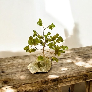 Fa ásványból, Mini Bonsai Kistály Ékszerfa szerencsefa, életfa, pénzfa, kristályfa peridot kvarc kövekből drágakő fa - otthon & életmód - dekoráció - asztal és polc dekoráció - gyöngyfa, ásványfa - Meska.hu