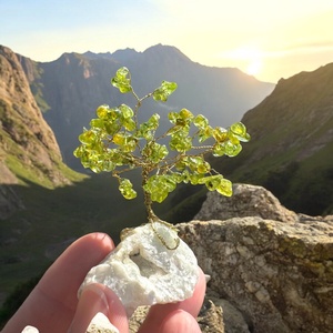 Fa ásványból, Mini Bonsai Kistály Ékszerfa szerencsefa, életfa, pénzfa, kristályfa peridot kvarc kövekből drágakő fa, Otthon & Életmód, Dekoráció, Asztal és polc dekoráció, Gyöngyfa, ásványfa, Ékszerkészítés, Gyöngyfűzés, gyöngyhímzés, MESKA