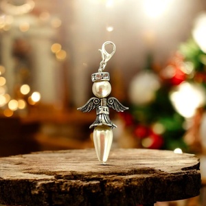 Angyal, angyalka, őrangyal, angyal charm, angyal dísz, angyalos kulcstartó, táskadísz, ajándék angyalka tündér - ékszer - karkötő - charm karkötő - Meska.hu