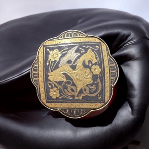 24 karát aranyozott Damascene kitűző vintage damaszkén bross, Toledó spanyol ékszer, aranyozott kézműves bross - ékszer - kitűző és bross - kitűző - Meska.hu
