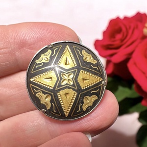 24 karát aranyozott Damascene kitűző vintage damaszkén bross, Toledó spanyol ékszer, aranyozott kézműves bross - ékszer - kitűző és bross - kitűző - Meska.hu