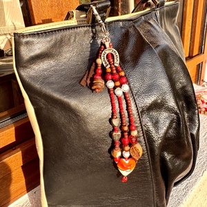 Muránói gyöngyös táskadísz vagy kulcstartó, táska dísz, gyöngy dísz, lámpagyöngy dísz kulcstartóra, Táska & Tok, Kulcstartó & Táskadísz, Táskadísz, Ékszerkészítés, MESKA