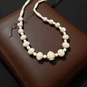 Bohém csont nyaklánc, elefánt csont ékszer, retro vintage ékszer, midcentury ékszer, nyaklánc, nyakék 70-es évekből, Ékszer, Ékszerszett, Ékszerkészítés, MESKA