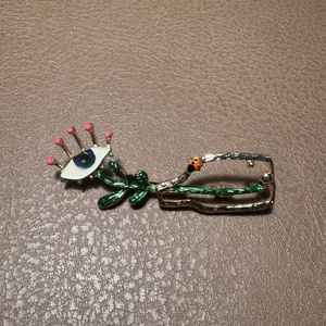 Vintage BROSS az 1980-as évekből, gyönyörű elegáns strasszos kitűző, pin szövetkabátra, blúzra,  blézerre - ékszer - kitűző és bross - Meska.hu