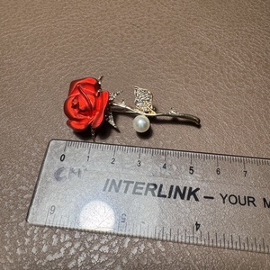 Vintage BROSS az 1980-as évekből, gyönyörű elegáns strasszos kitűző, pin szövetkabátra, blúzra,  blézerre - ékszer - kitűző és bross - Meska.hu