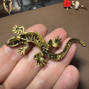 Vintage BROSS az 1980-as évekből, gyönyörű elegáns strasszos kitűző, pin szövetkabátra, blúzra,  blézerre - ékszer - kitűző és bross - Meska.hu