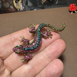 Vintage BROSS az 1980-as évekből, gyönyörű elegáns strasszos kitűző, pin szövetkabátra, blúzra,  blézerre - Meska.hu