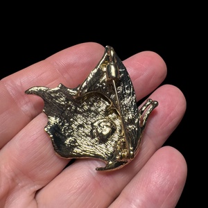 Lepke Vintage BROSS az 1980-as évekből, gyönyörű elegáns strasszos kitűző, pin szövetkabátra, blúzra,  blézerre - ékszer - kitűző és bross - Meska.hu