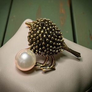 Madár Vintage BROSS az 1980-as évekből, gyönyörű elegáns strasszos kitűző, pin szövetkabátra, blúzra,  blézerre - ékszer - kitűző és bross - Meska.hu