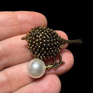 Madár Vintage BROSS az 1980-as évekből, gyönyörű elegáns strasszos kitűző, pin szövetkabátra, blúzra,  blézerre - ékszer - kitűző és bross - Meska.hu