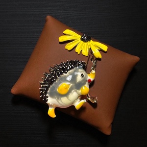 Süni Vintage BROSS az 1980-as évekből, gyönyörű elegáns strasszos kitűző, pin szövetkabátra, blúzra,  blézerre - ékszer - kitűző és bross - Meska.hu