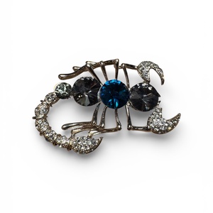 Skorpió Vintage BROSS az 1980-as évekből, gyönyörű elegáns strasszos kitűző, pin szövetkabátra, blúzra,  blézerre, Ékszer, Kitűző és Bross, Ékszerkészítés, MESKA