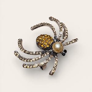 Pók Vintage BROSS az 1980-as évekből, gyönyörű elegáns strasszos kitűző, pin szövetkabátra, blúzra,  blézerre - ékszer - kitűző és bross - Meska.hu