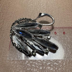 Kristály hattyú retro BROSS az 1980-as évekből, gyönyörű elegáns strasszos kitűző, pin szövetkabátra, blúzra,  blézerre  - ékszer - kitűző és bross - Meska.hu