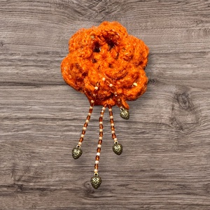 Horgolt gyapjú virág retro BROSS, gyönyörű elegáns kitűző, pin szövetkabátra, blúzra,  blézerre, vintage kitűző - ékszer - kitűző és bross - Meska.hu