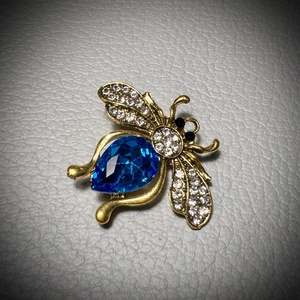 Retro BROSS az 1980-as évekből, gyönyörű elegáns strasszos kitűző, pin szövetkabátra, blúzra,  blézerre szép kitűző, Ékszer, Kitűző és Bross, Ékszerkészítés, MESKA