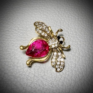 Retro BROSS az 1980-as évekből, gyönyörű elegáns strasszos kitűző, pin szövetkabátra, blúzra,  blézerre szép kitűző, Ékszer, Kitűző és Bross, Ékszerkészítés, MESKA