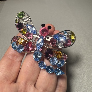 Vintage BROSS az 1980-as évekből, gyönyörű elegáns strasszos kitűző, pin szövetkabátra, blúzra,  blézerre retro kitűző - ékszer - kitűző és bross - Meska.hu