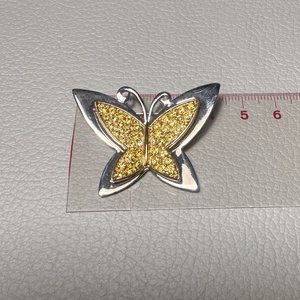 Vintage BROSS az 1980-as évekből, gyönyörű elegáns strasszos kitűző, pin szövetkabátra, blúzra,  blézerre retro kitűző - ékszer - kitűző és bross - Meska.hu