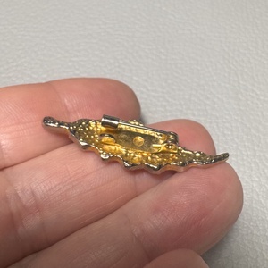 Vintage BROSS az 1980-as évekből, gyönyörű elegáns strasszos kitűző, pin szövetkabátra, blúzra,  blézerre retro kitűző - ékszer - kitűző és bross - Meska.hu