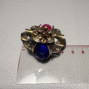 Vintage BROSS az 1980-as évekből, gyönyörű elegáns strasszos kitűző, pin szövetkabátra, blúzra,  blézerre retro kitűző - ékszer - kitűző és bross - Meska.hu