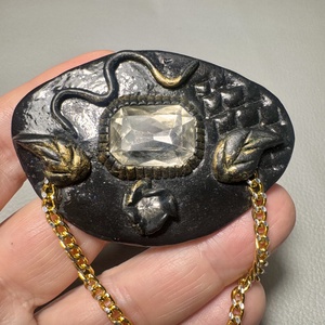 Vintage BROSS az 1980-as évekből, gyönyörű elegáns strasszos kitűző, pin szövetkabátra, blúzra,  blézerre retro kitűző - ékszer - kitűző és bross - Meska.hu