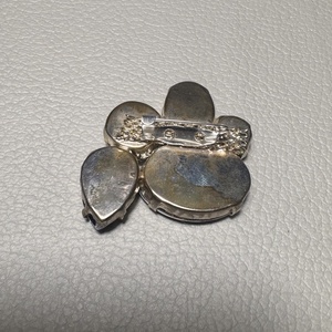 Vintage BROSS az 1980-as évekből, gyönyörű elegáns strasszos kitűző, pin szövetkabátra, blúzra,  blézerre retro kitűző - ékszer - kitűző és bross - Meska.hu