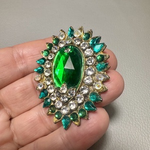 Vintage BROSS az 1980-as évekből, gyönyörű elegáns strasszos kitűző, pin szövetkabátra, blúzra,  blézerre retro kitűző - ékszer - kitűző és bross - Meska.hu