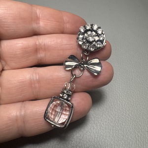 Vintage BROSS az 1980-as évekből, gyönyörű elegáns strasszos kitűző, pin szövetkabátra, blúzra,  blézerre retro kitűző - ékszer - kitűző és bross - Meska.hu