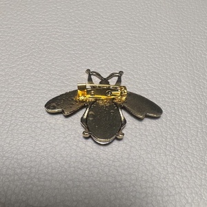 Vintage BROSS az 1980-as évekből, gyönyörű elegáns strasszos kitűző, pin szövetkabátra, blúzra,  blézerre retro kitűző - ékszer - kitűző és bross - Meska.hu