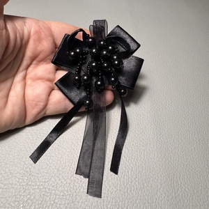 Vintage BROSS az 1980-as évekből, gyönyörű elegáns strasszos kitűző, pin szövetkabátra, blúzra,  blézerre retro kitűző - ékszer - kitűző és bross - Meska.hu