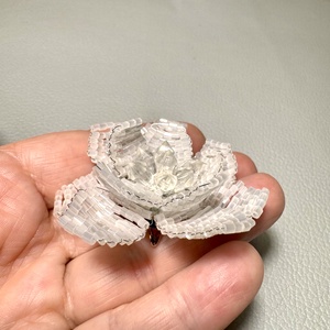 Vintage BROSS az 1980-as évekből, gyönyörű elegáns strasszos kitűző, pin szövetkabátra, blúzra,  blézerre retro kitűző - ékszer - kitűző és bross - Meska.hu