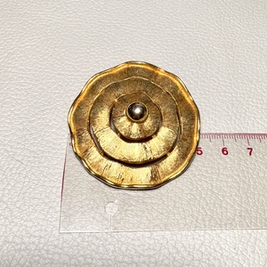 Vintage BROSS az 1980-as évekből, gyönyörű elegáns strasszos kitűző, pin szövetkabátra, blúzra,  blézerre retro kitűző - ékszer - kitűző és bross - Meska.hu