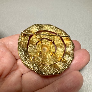 Vintage BROSS az 1980-as évekből, gyönyörű elegáns strasszos kitűző, pin szövetkabátra, blúzra,  blézerre retro kitűző - ékszer - kitűző és bross - Meska.hu